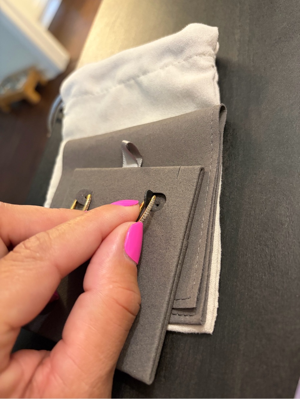 Kendra scott Demi fine earrings - Picture 3 of 4